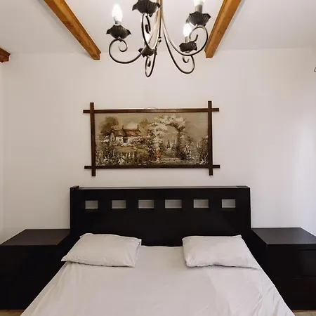 Котедж Яблуниця Holiday home *